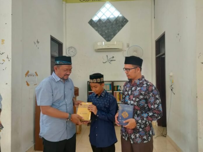 Anggota DPD RI Fadhil Rahmi Kunjungi Dayah Madrasatul Quran