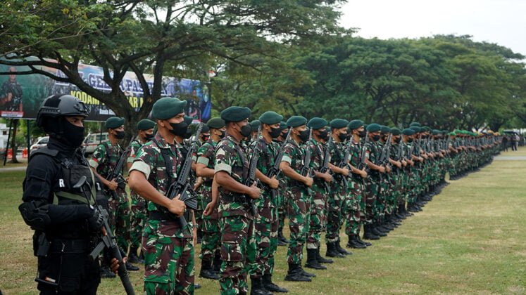 [Foto]: Pangdam Im Tinjau Pameran Alutsista Di Blang Padang