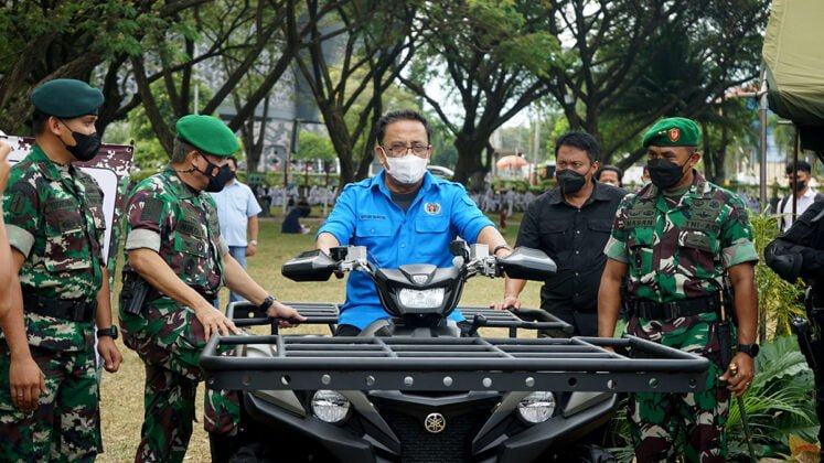 [Foto]: Pangdam Im Tinjau Pameran Alutsista Di Blang Padang