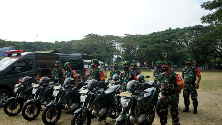 [Foto]: Pangdam Im Tinjau Pameran Alutsista Di Blang Padang