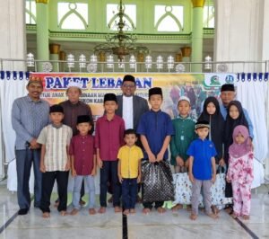 222 Anak Yatim Binaan Masjid Agung Baiturrahim Dibelikan Baju Lebaran
