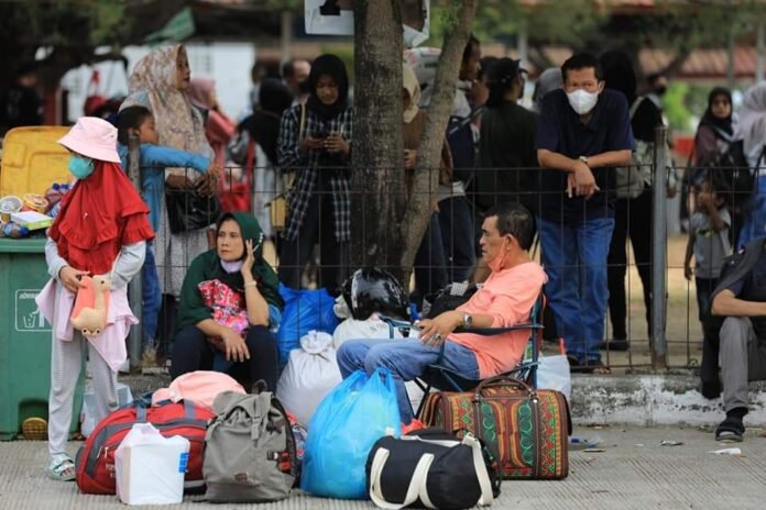 Pelabuhan Penyeberangan Ulee Lheue Dipadati Pelancong ke Sabang