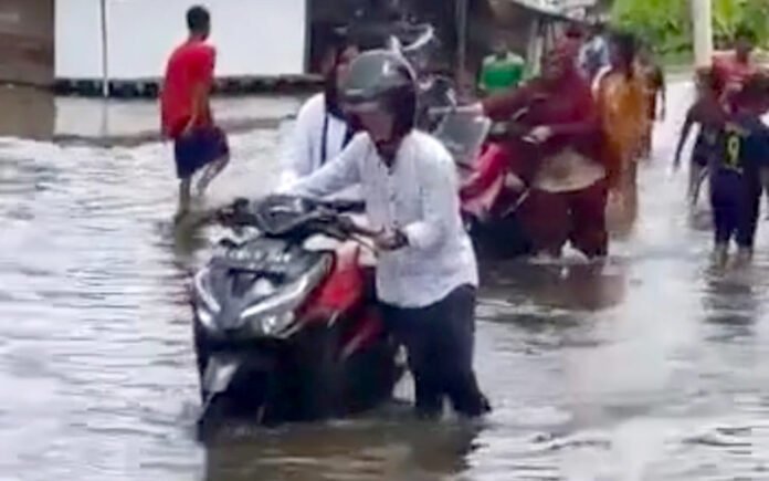 Banjir Rob Rendam Ratusan Rumah Warga Pesisir Langsa