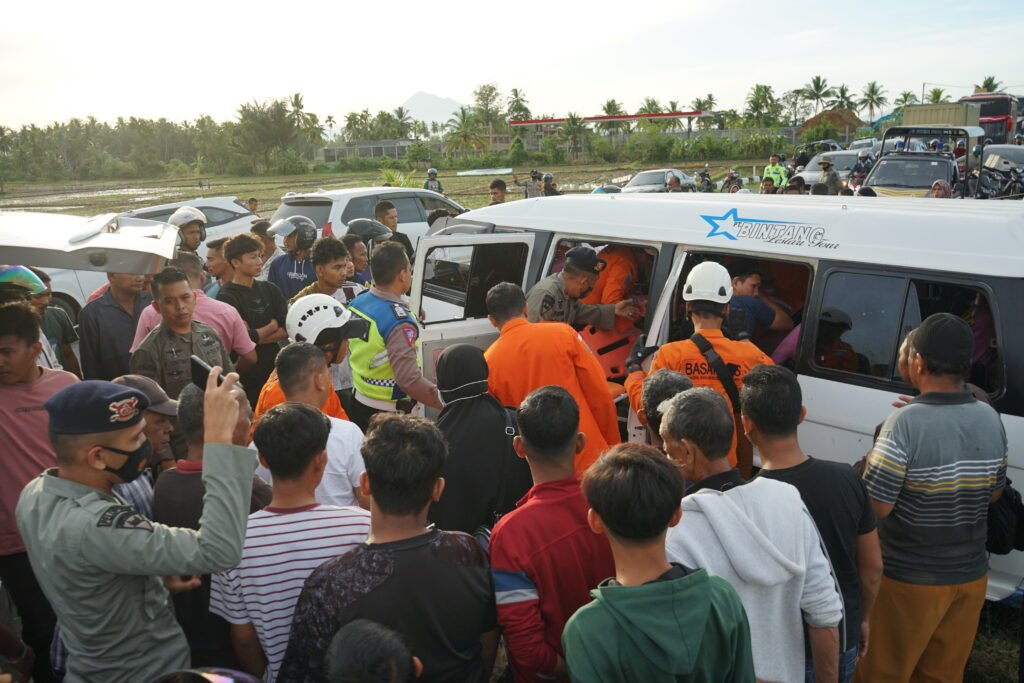 Foto-Foto Kecelakaan Di Aceh Besar