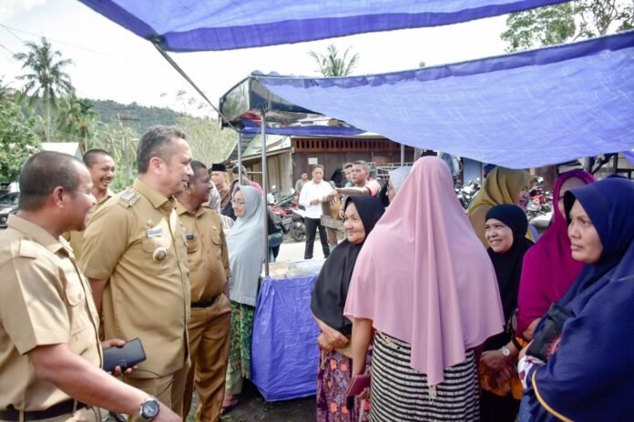 Tekan Laju Inflasi, Pj Wali Kota Sabang Pantau Pasar Murah