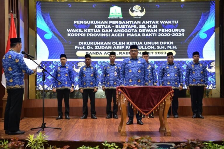 Sekda Dikukuhkan Sebagai Ketua Korpri Aceh