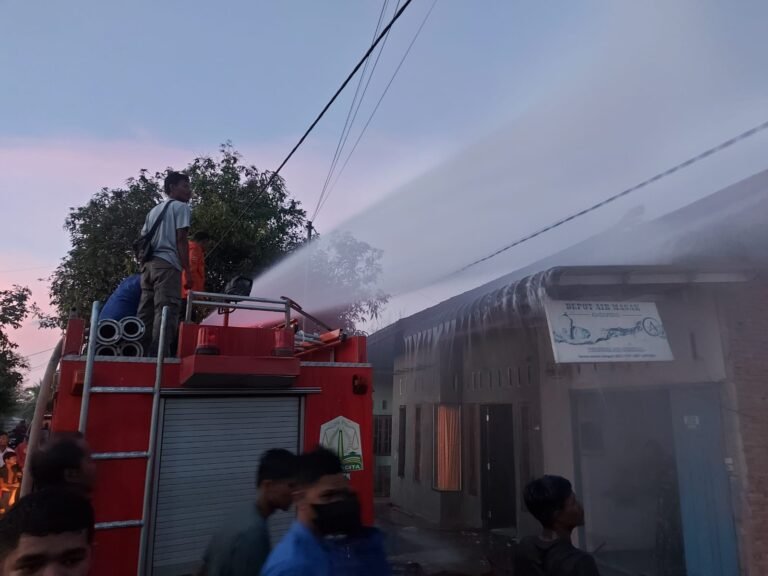 Jelang Buka Puasa, Dua Unit Rumah di Langsa Terbakar