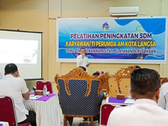 Tingkatkan Pelayanan Publik, Perumda Air Minum Tirta Keumuning Gelar FGD