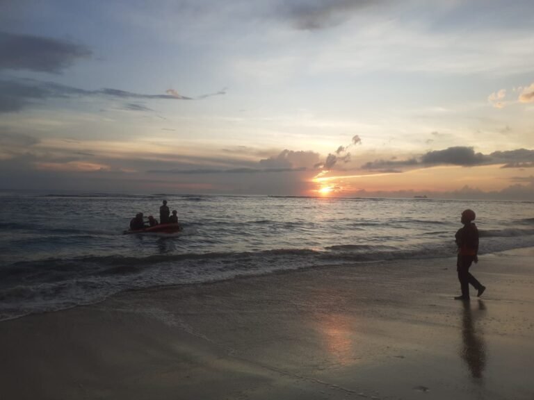 Pemuda Asal Aceh Timur Hilang Terseret Ombak di Pantai Pulau Kapuk