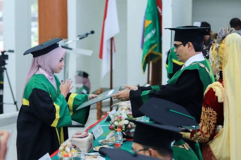 UIN Ar-Raniry Wisuda 1.635 Lulusan dan 18  Asal Malaysia