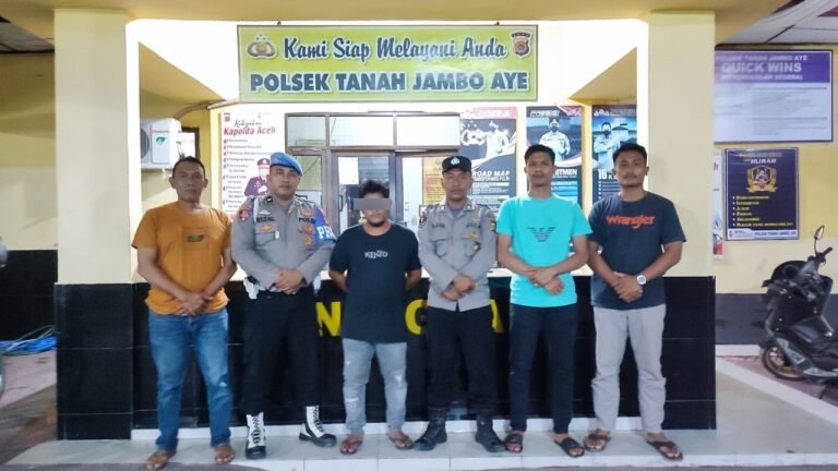 Polisi Tangkap Empat Pemain Judi Online di Aceh Utara